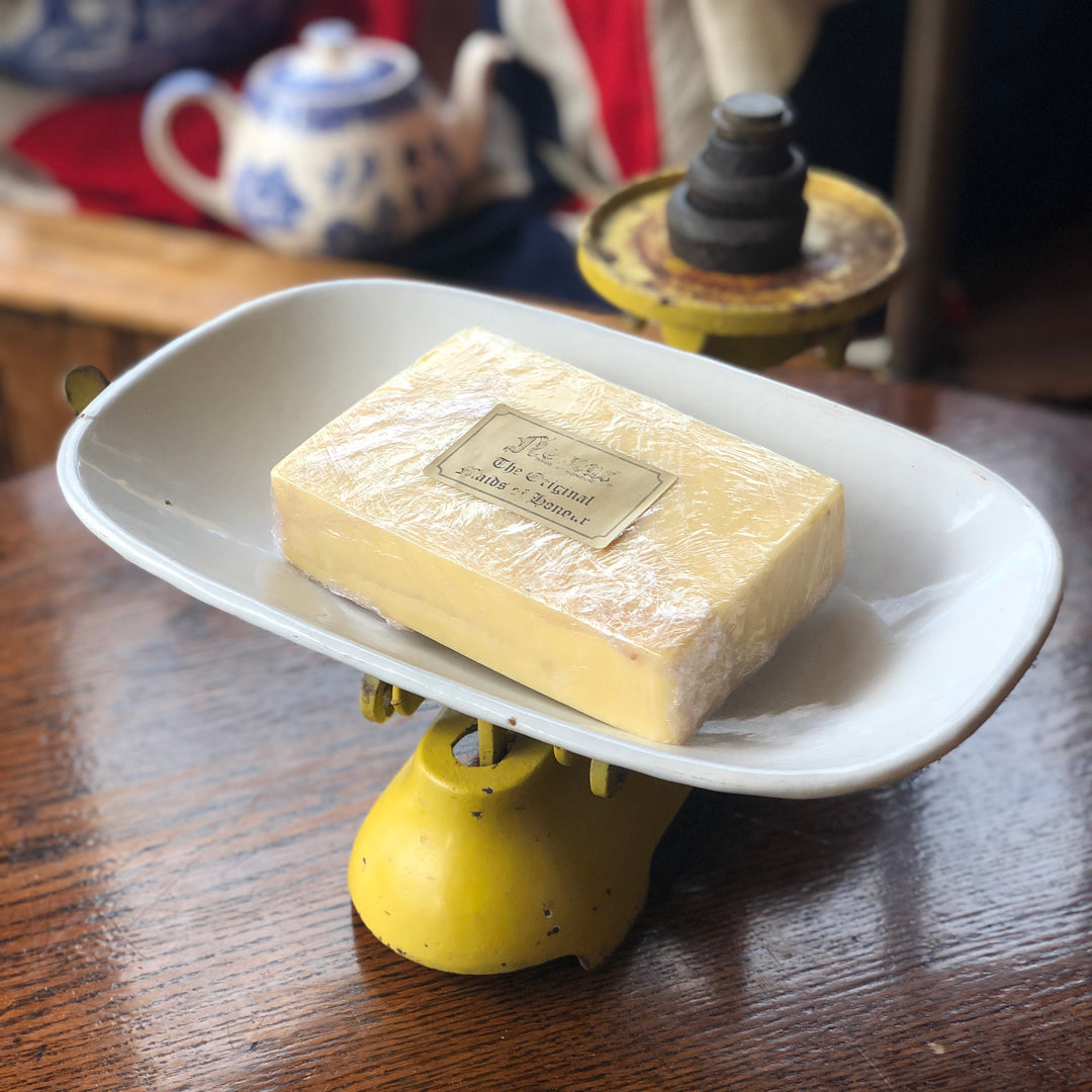 English Cheddar Cheese (Approx) 450g