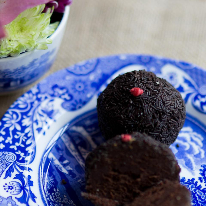 Chocolate Sponge Truffles (with Rum Alcohol)